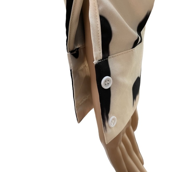 Shein Cream ling sleeve lightweight button down blouse size XS - Picture 3 of 12